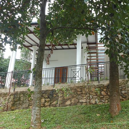 Lavender Hills Home Stay Канди Экстерьер фото