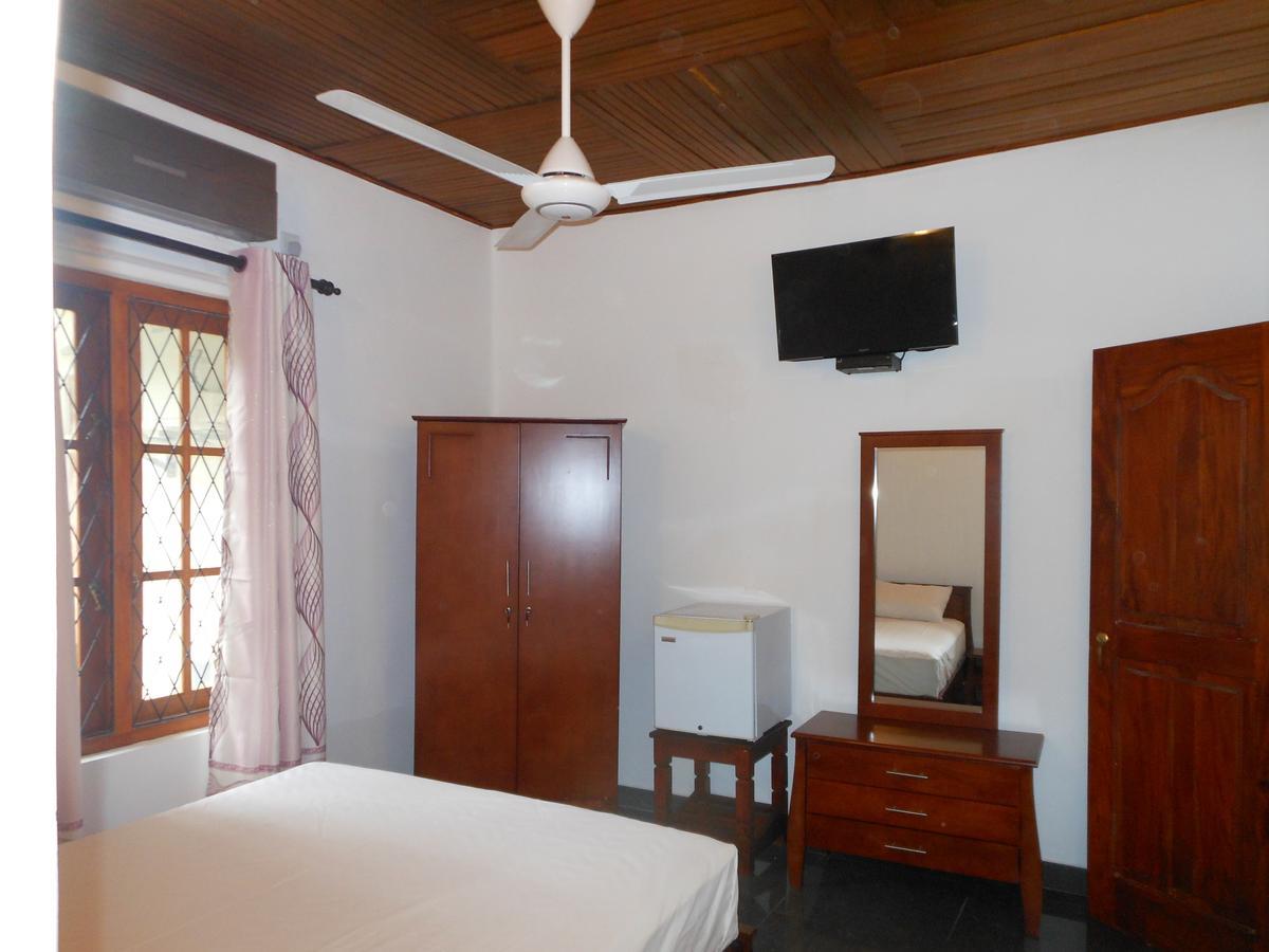 Lavender Hills Home Stay Канди Экстерьер фото