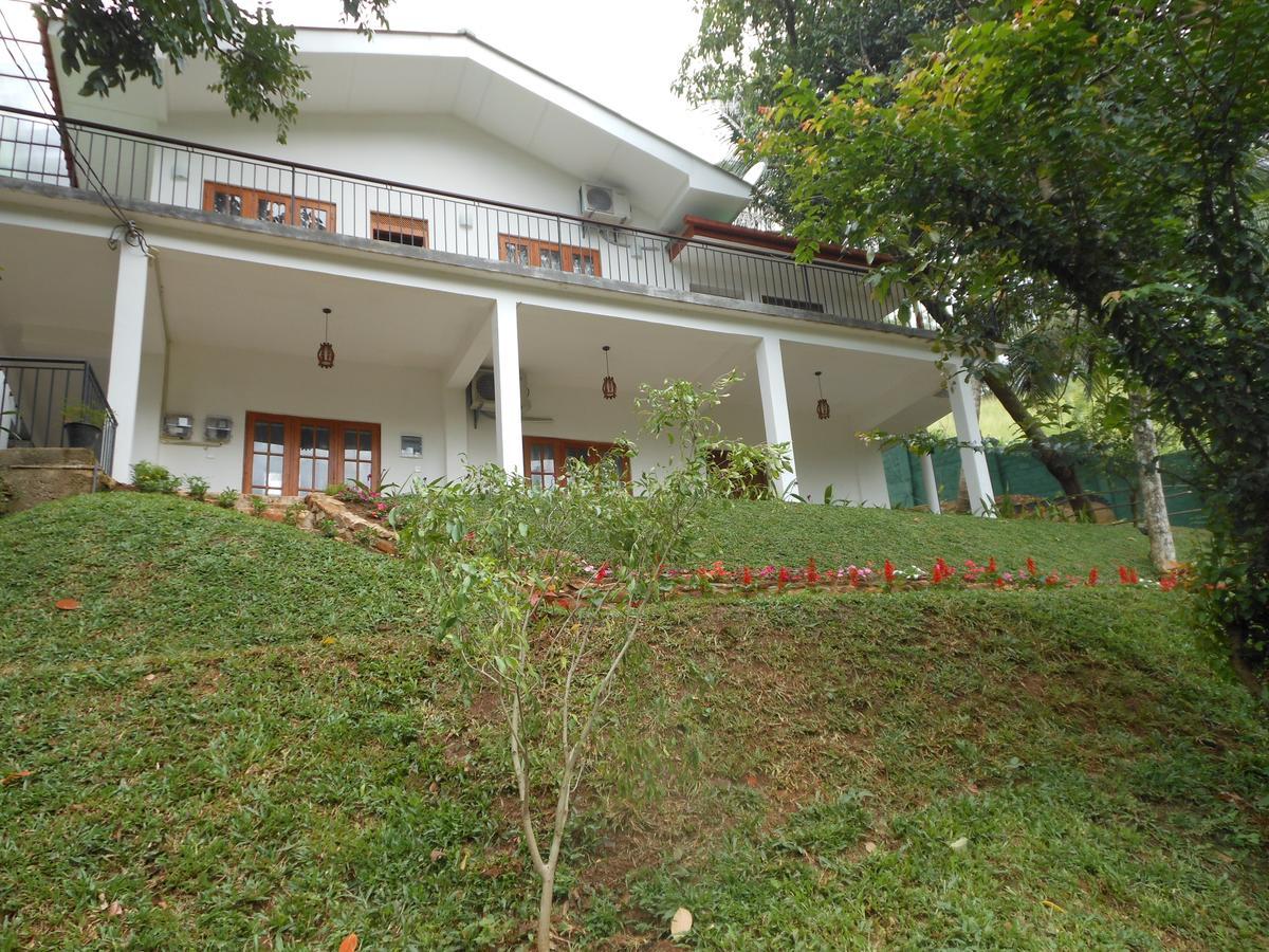 Lavender Hills Home Stay Канди Экстерьер фото